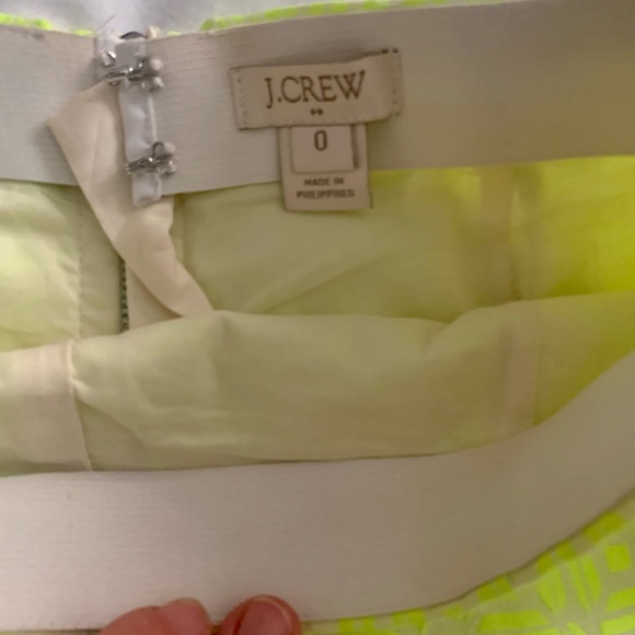 LIME GREEN AND CREAM PATTERNED SKIRT - Picture 3 of 4